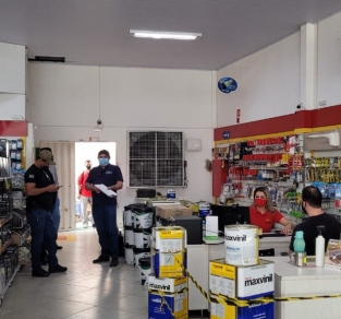 Polícia e IPEM fiscalizam material elétrico vendido em Cuiabá